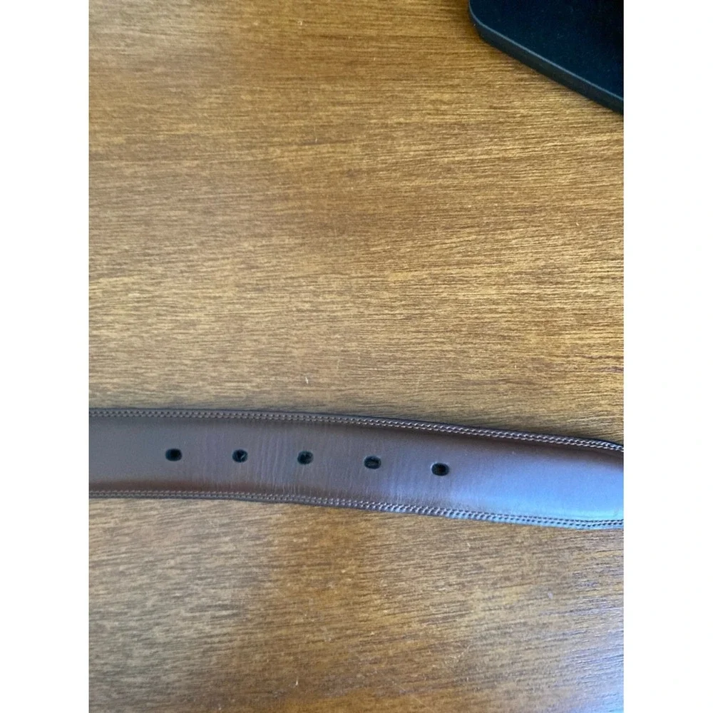 Roundtree York Men's‎ Classic Brown Leather Belt Size 44 Brass Tone Buckle